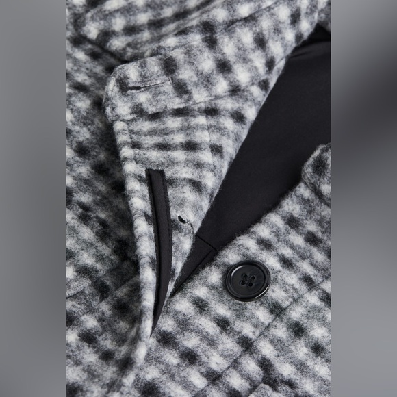 NWT H&M LONG SHACKET in Grey/Checked
Size Small - Picture 2 of 9